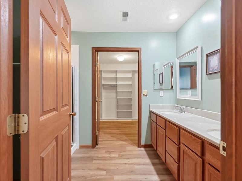 5382 Knotting Woods Drive , Westerville, OH 43081 Photo 26