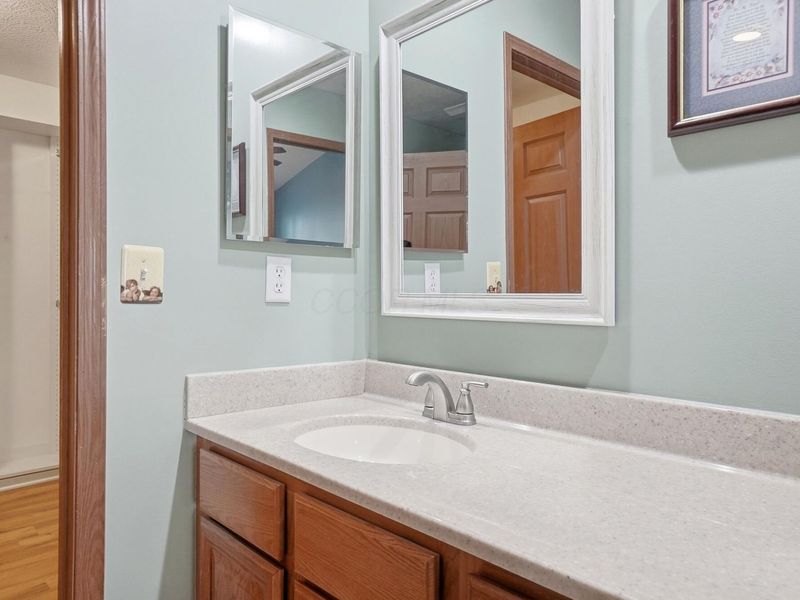 5382 Knotting Woods Drive , Westerville, OH 43081 Photo 30