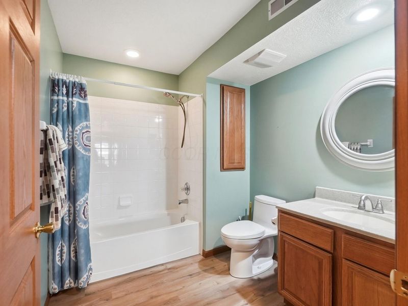 5382 Knotting Woods Drive , Westerville, OH 43081 Photo 39