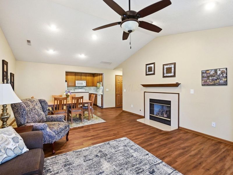 5382 Knotting Woods Drive , Westerville, OH 43081 Photo 6