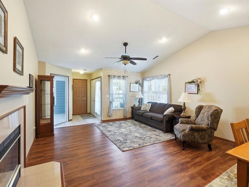 5382 Knotting Woods Drive , Westerville, OH 43081 Photo 9