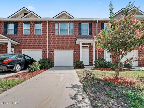1591 LANDAU Road, Jacksonville, FL 32225