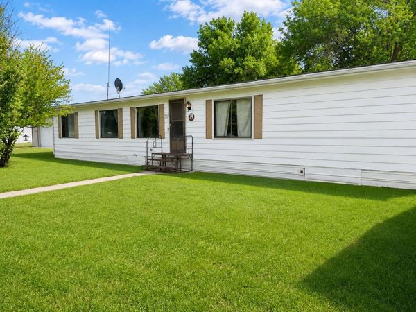 204 E Oak St, St John, WA 99171