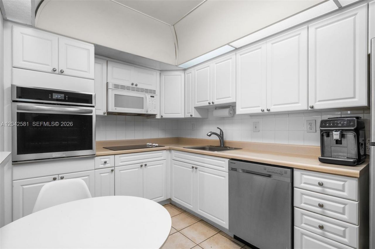 19380 Collins Ave, Unit 1224, Sunny Isles Beach, FL 33160 Photo