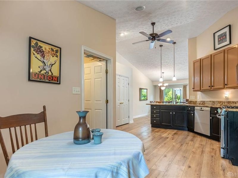 155 Keevers Point, Springboro, OH 45066 Photo 14