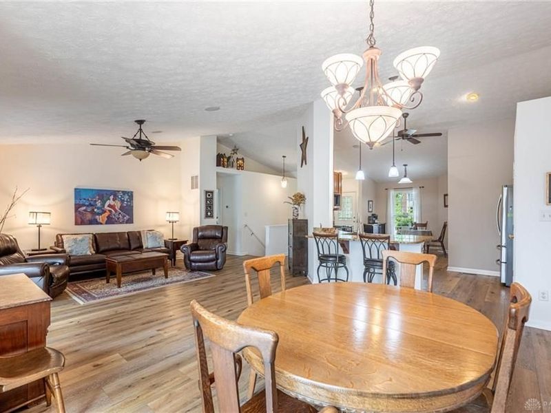 155 Keevers Point, Springboro, OH 45066 Photo 4