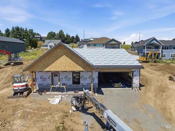2824 Cyprus Court, Moscow, ID 83843