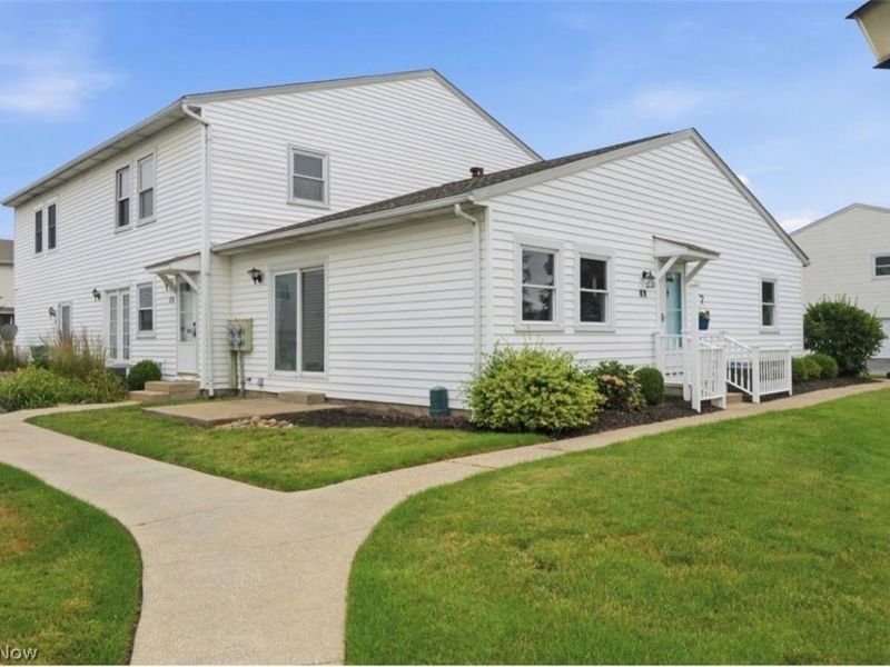 2549 Royal County Down #15A, Uniontown, OH 44685 Photo 2