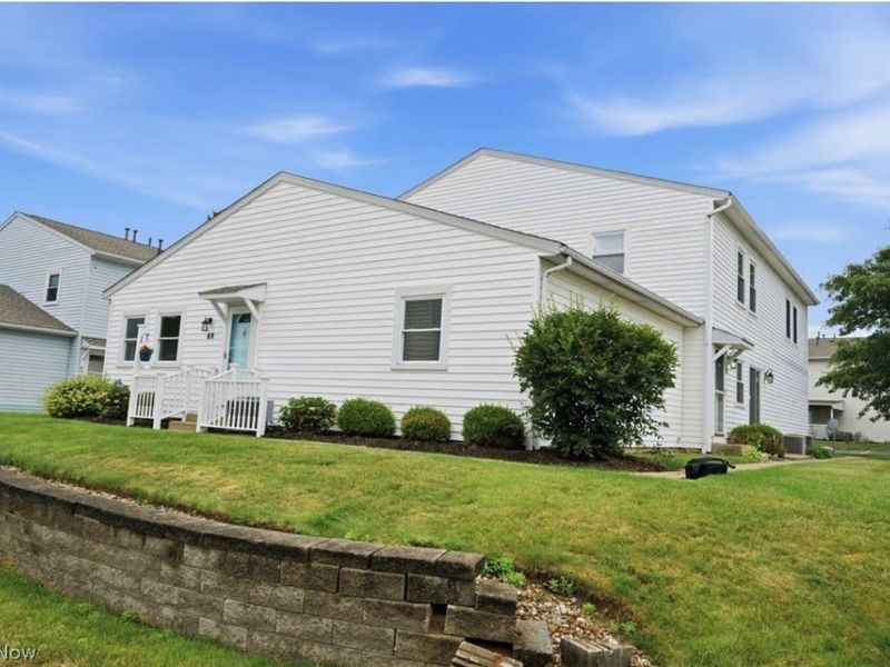 2549 Royal County Down #15A, Uniontown, OH 44685 Photo 3