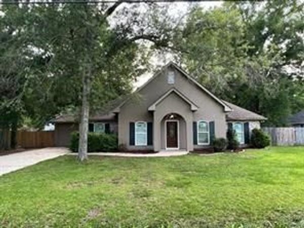 64 HELEN Drive, Madisonville, LA 70447