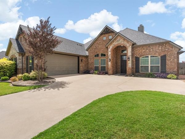 108 Odonna Drive, Waxahachie, TX 75165