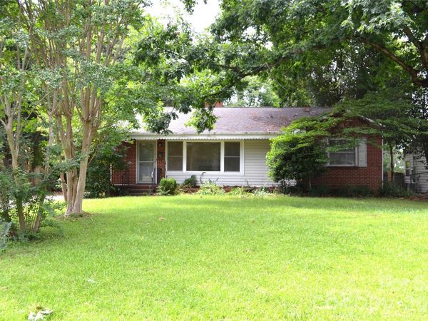 827 Mohigan Street, Charlotte, NC 28205