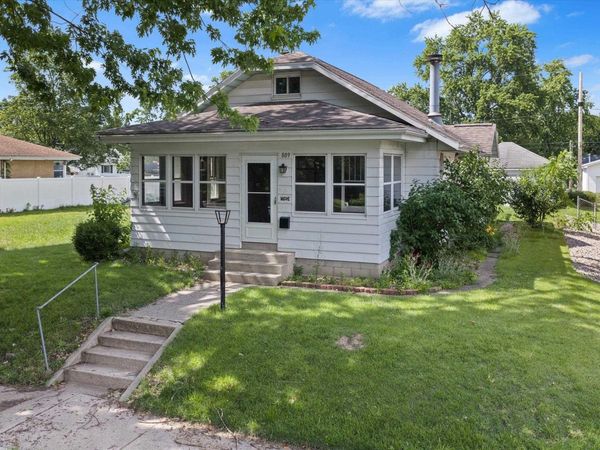 809 E Victoria Street, South Bend, IN 46614