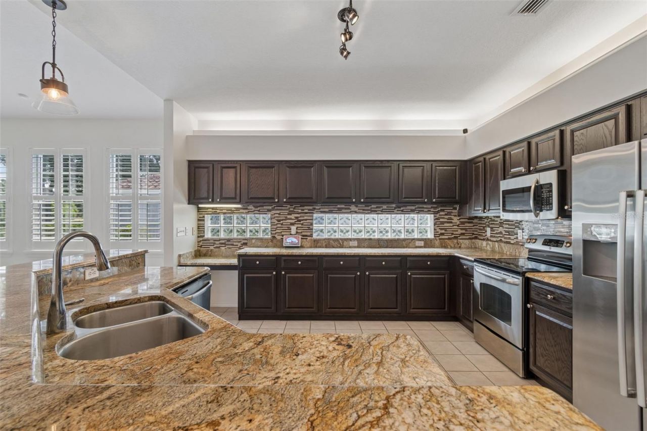 1230 Berkshire Lane, Tarpon Springs, FL 34688 Photo