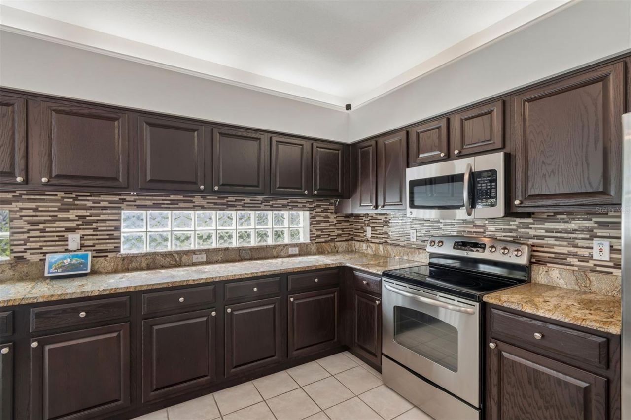 1230 Berkshire Lane, Tarpon Springs, FL 34688 Photo