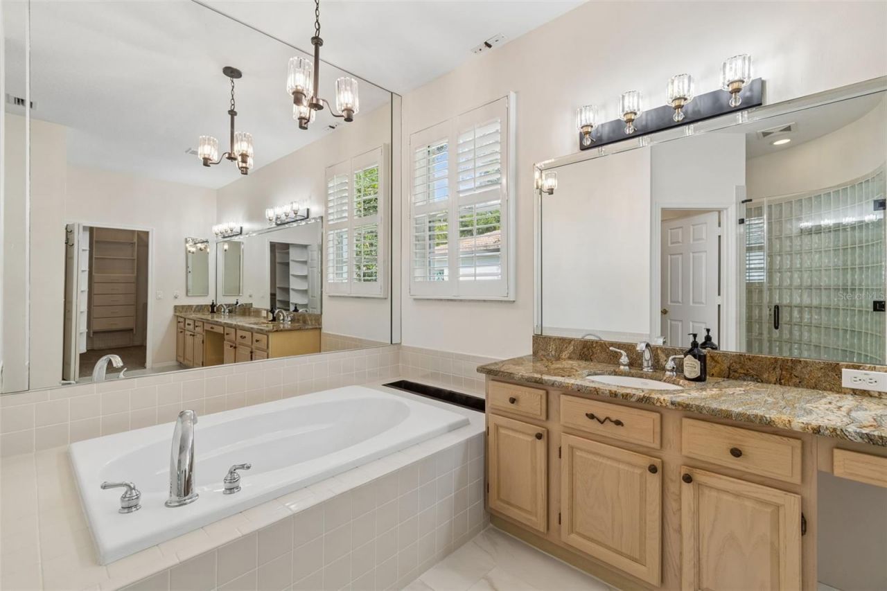 1230 Berkshire Lane, Tarpon Springs, FL 34688 Photo