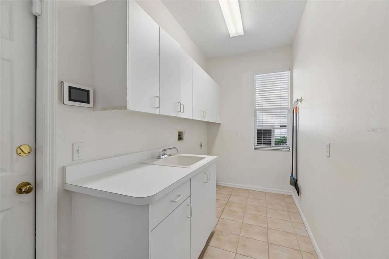 1230 Berkshire Lane, Tarpon Springs, FL 34688 Photo