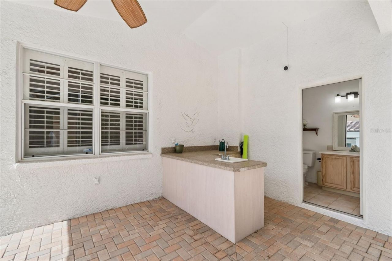 1230 Berkshire Lane, Tarpon Springs, FL 34688 Photo