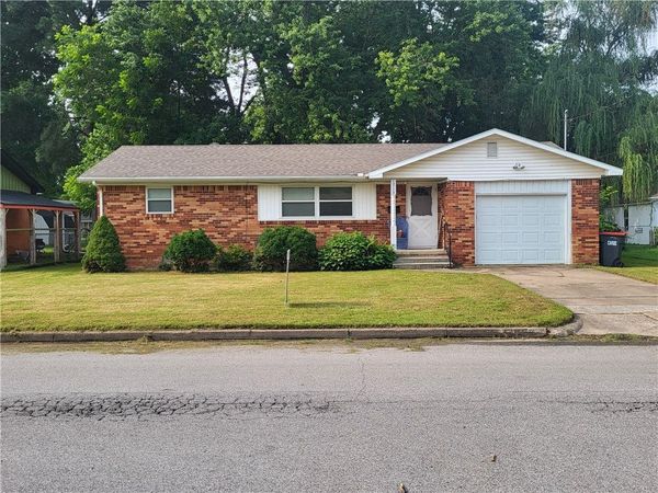 1713 Sisco , Springdale, AR 72762