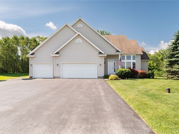 3420 Rose Road , Batavia, NY 14020
