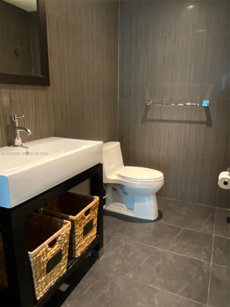 690 SW 1st Ct , Unit 3101, Miami, FL 33130 Photo
