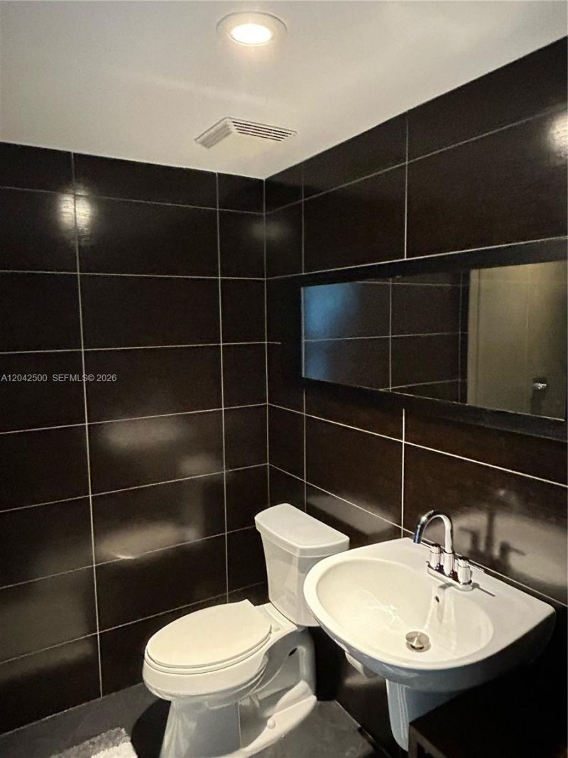 690 SW 1st Ct , Unit 3101, Miami, FL 33130 Photo