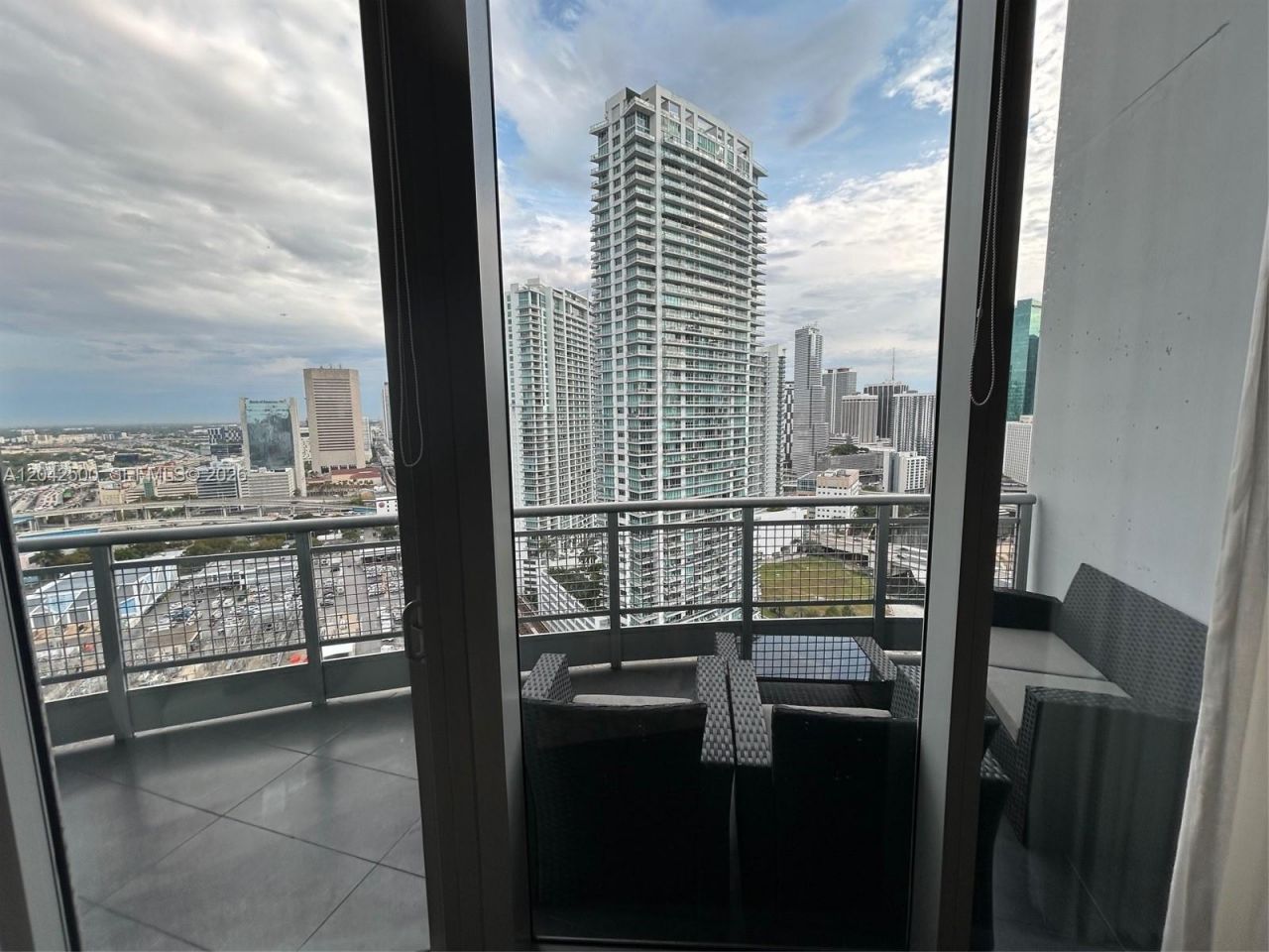 690 SW 1st Ct , Unit 3101, Miami, FL 33130 Photo