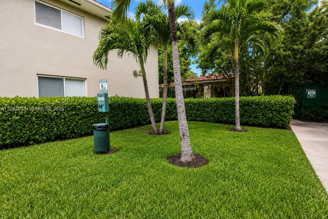 35 Edgewater Dr , Unit 107, Coral Gables, FL 33133 Photo