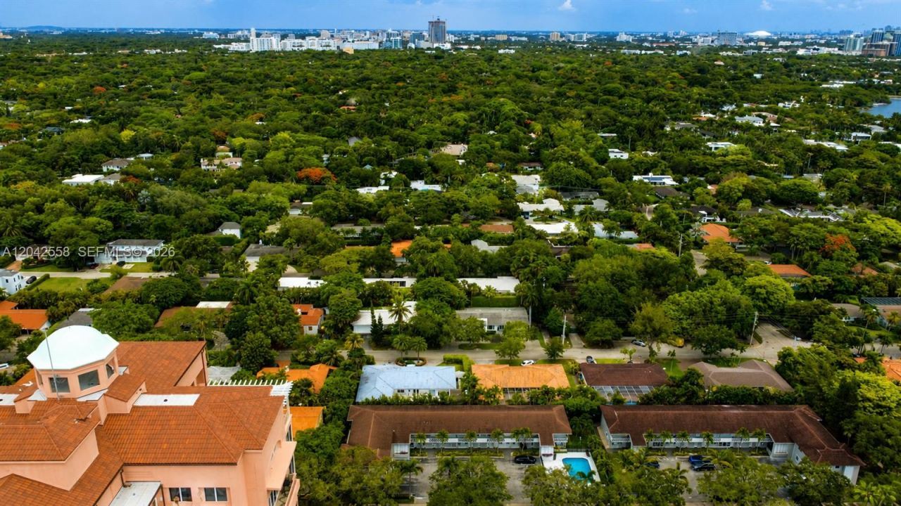 35 Edgewater Dr , Unit 107, Coral Gables, FL 33133 Photo