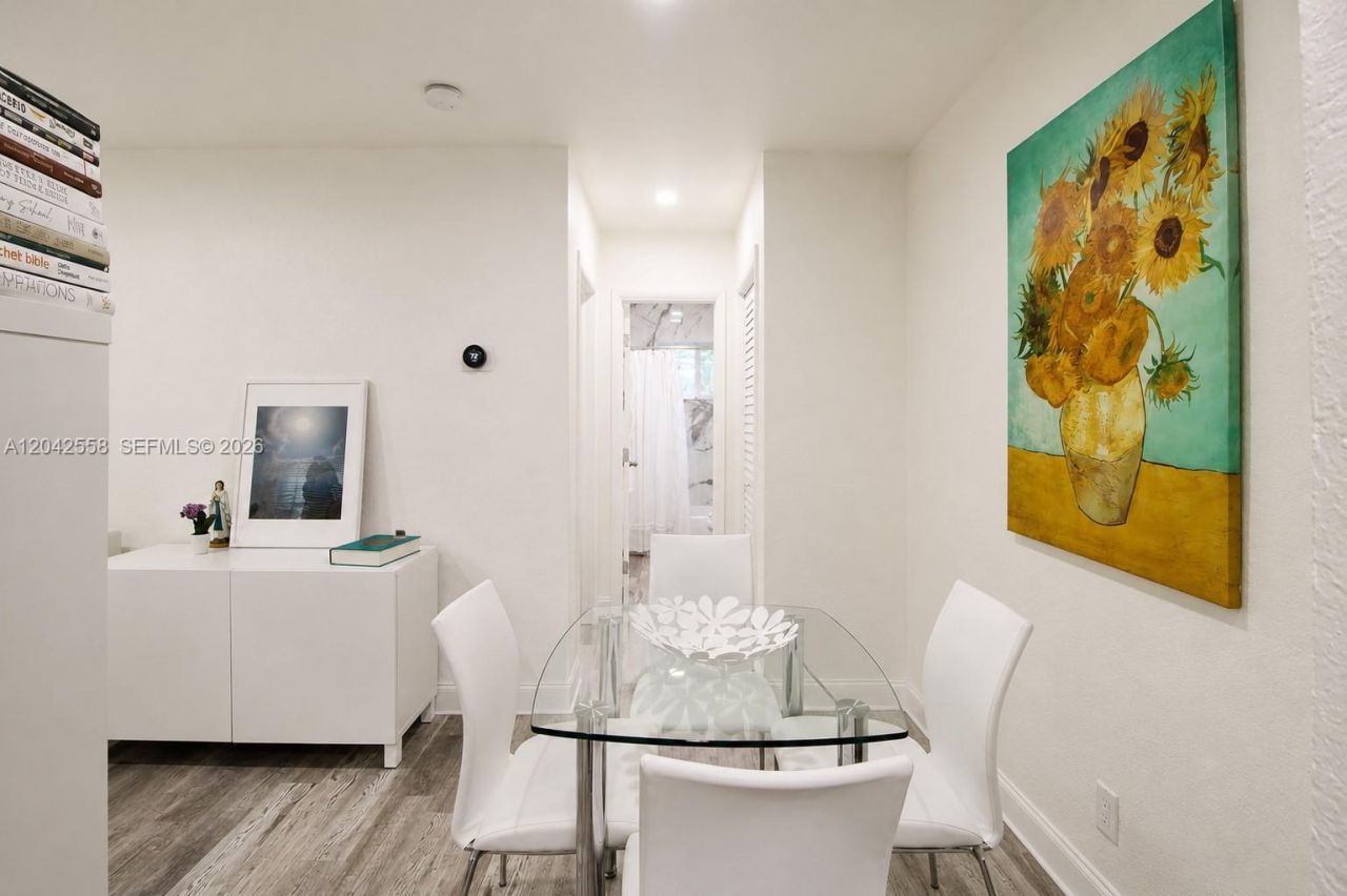 35 Edgewater Dr , Unit 107, Coral Gables, FL 33133 Photo
