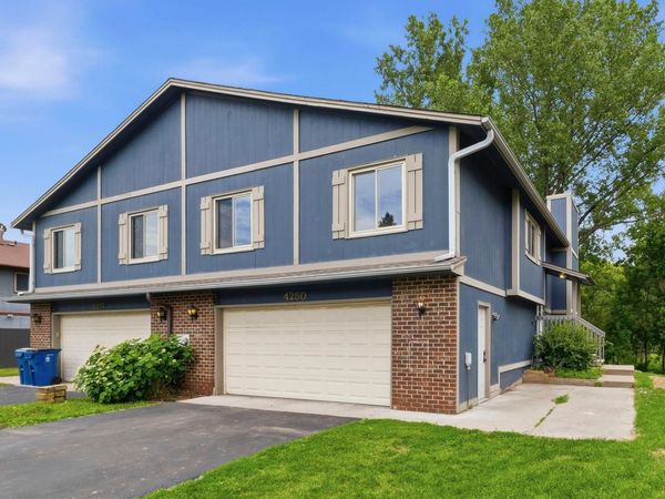 4250 Thornhill Lane, Vadnais Heights, MN 55127