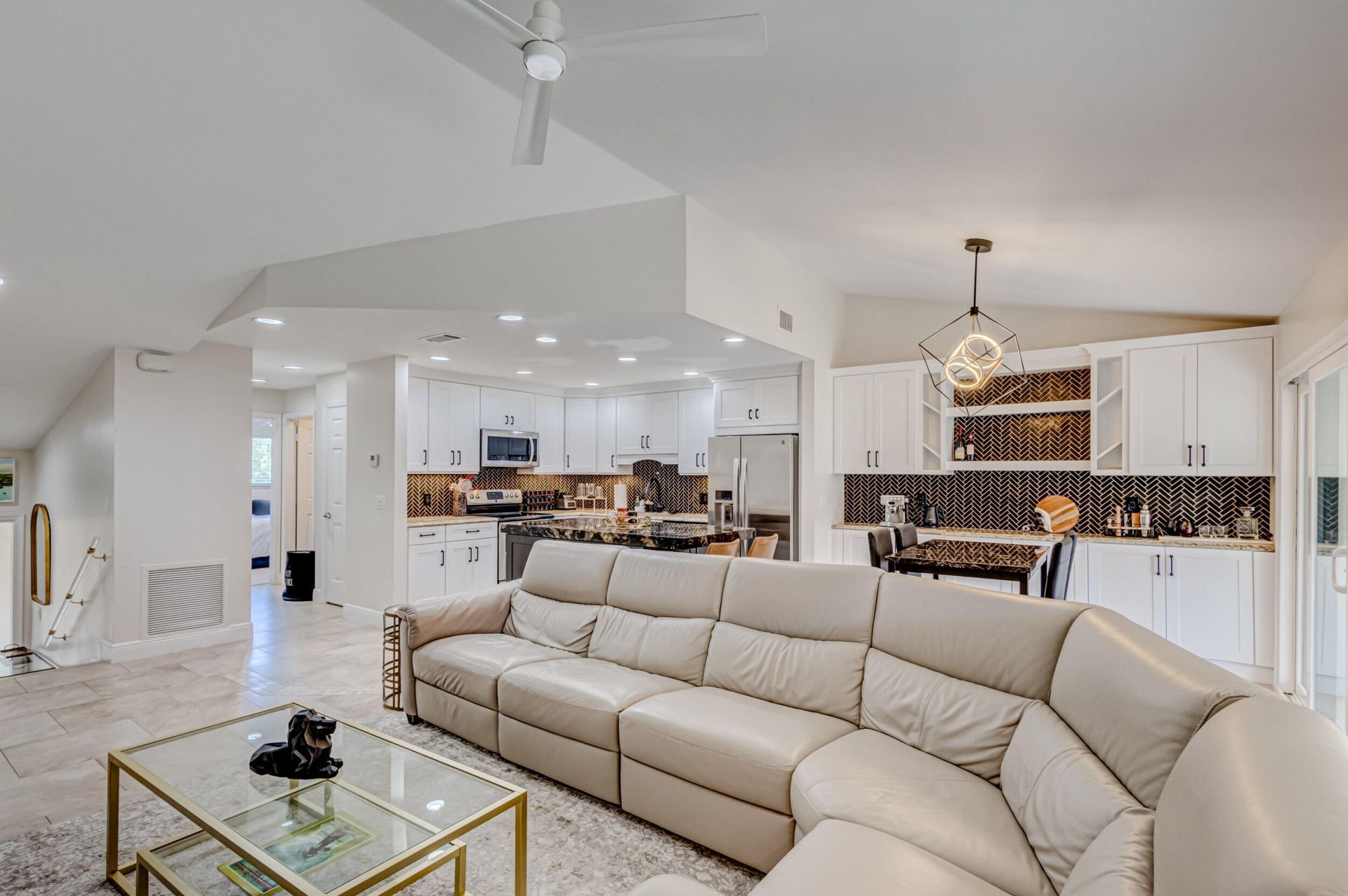 13 Lexington Lane E, Unit F, Palm Beach Gardens, FL 33418 Photo