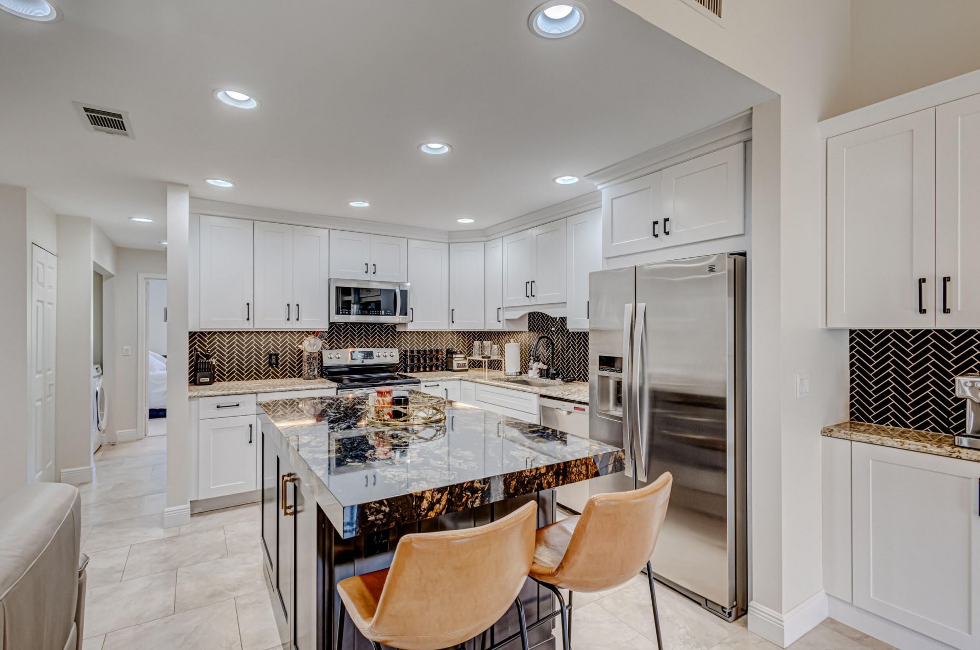13 Lexington Lane E, Unit F, Palm Beach Gardens, FL 33418 Photo