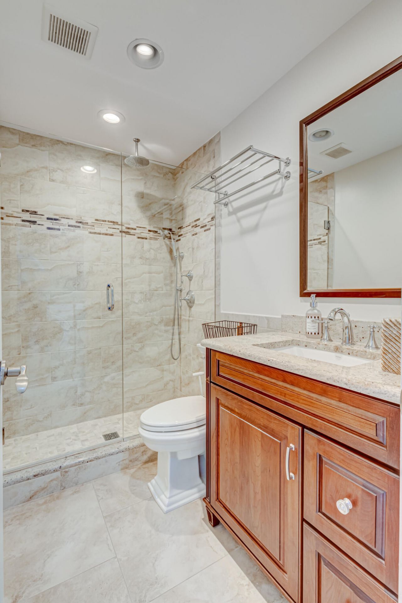 13 Lexington Lane E, Unit F, Palm Beach Gardens, FL 33418 Photo