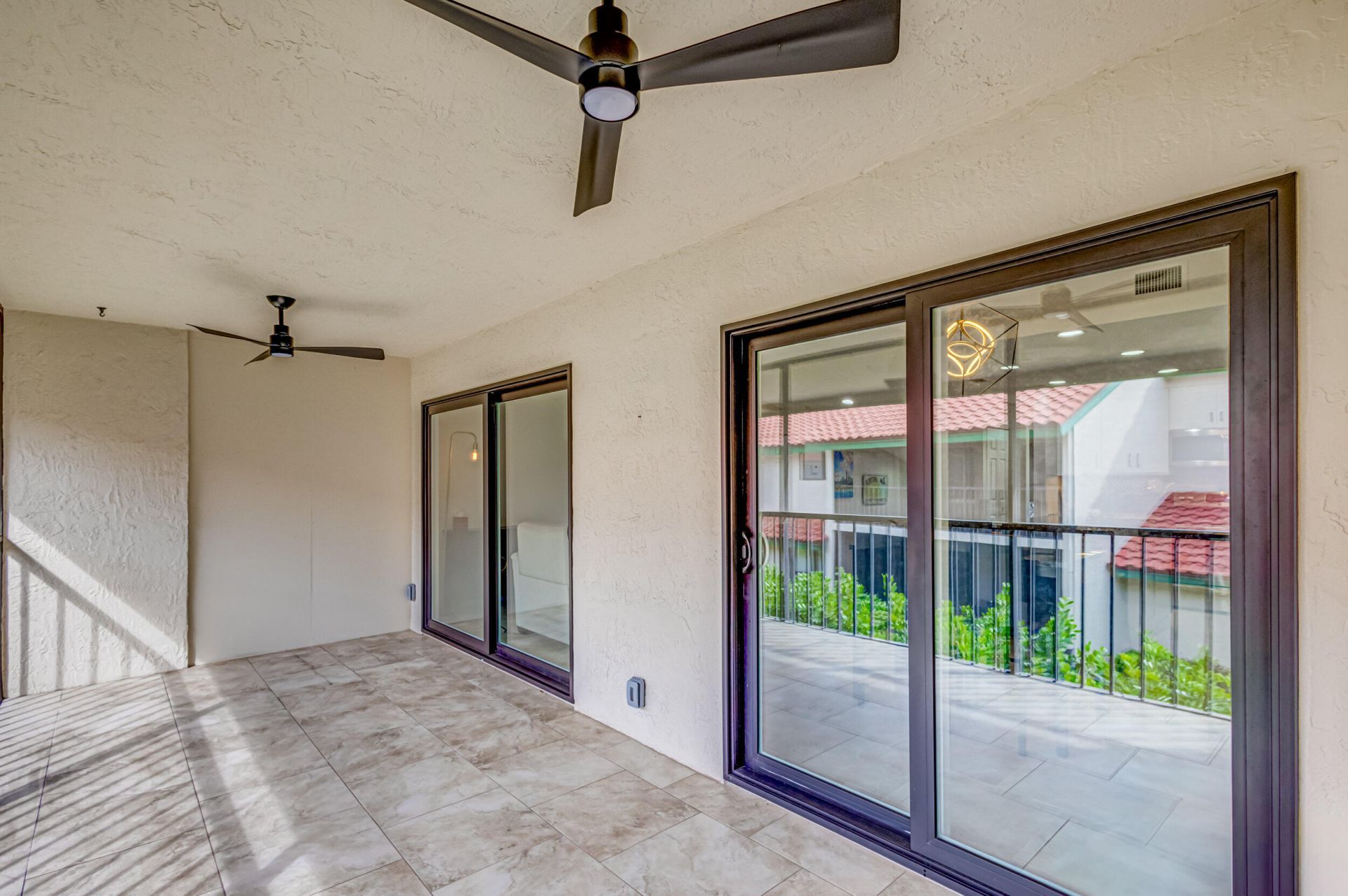 13 Lexington Lane E, Unit F, Palm Beach Gardens, FL 33418 Photo