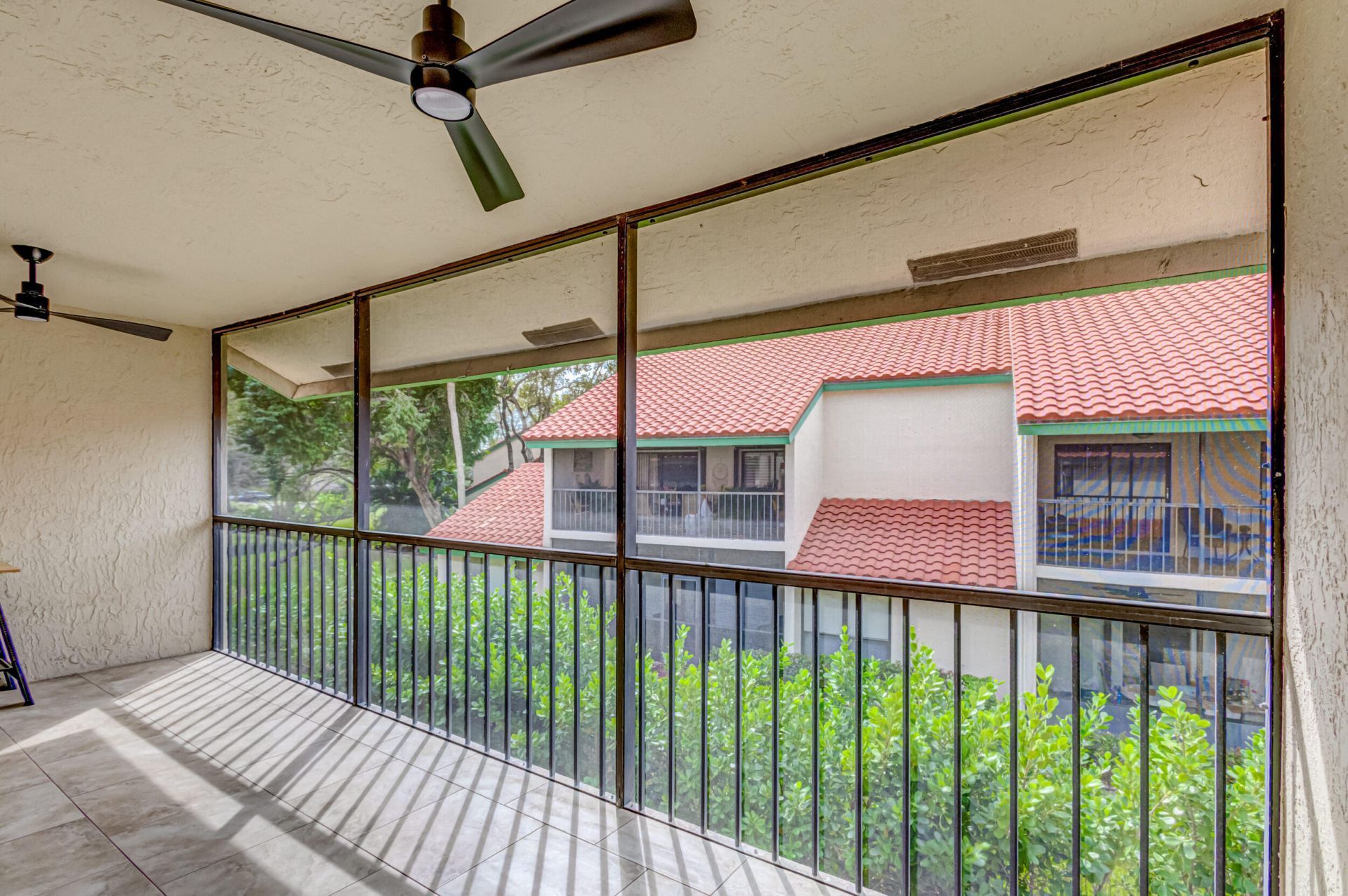 13 Lexington Lane E, Unit F, Palm Beach Gardens, FL 33418 Photo