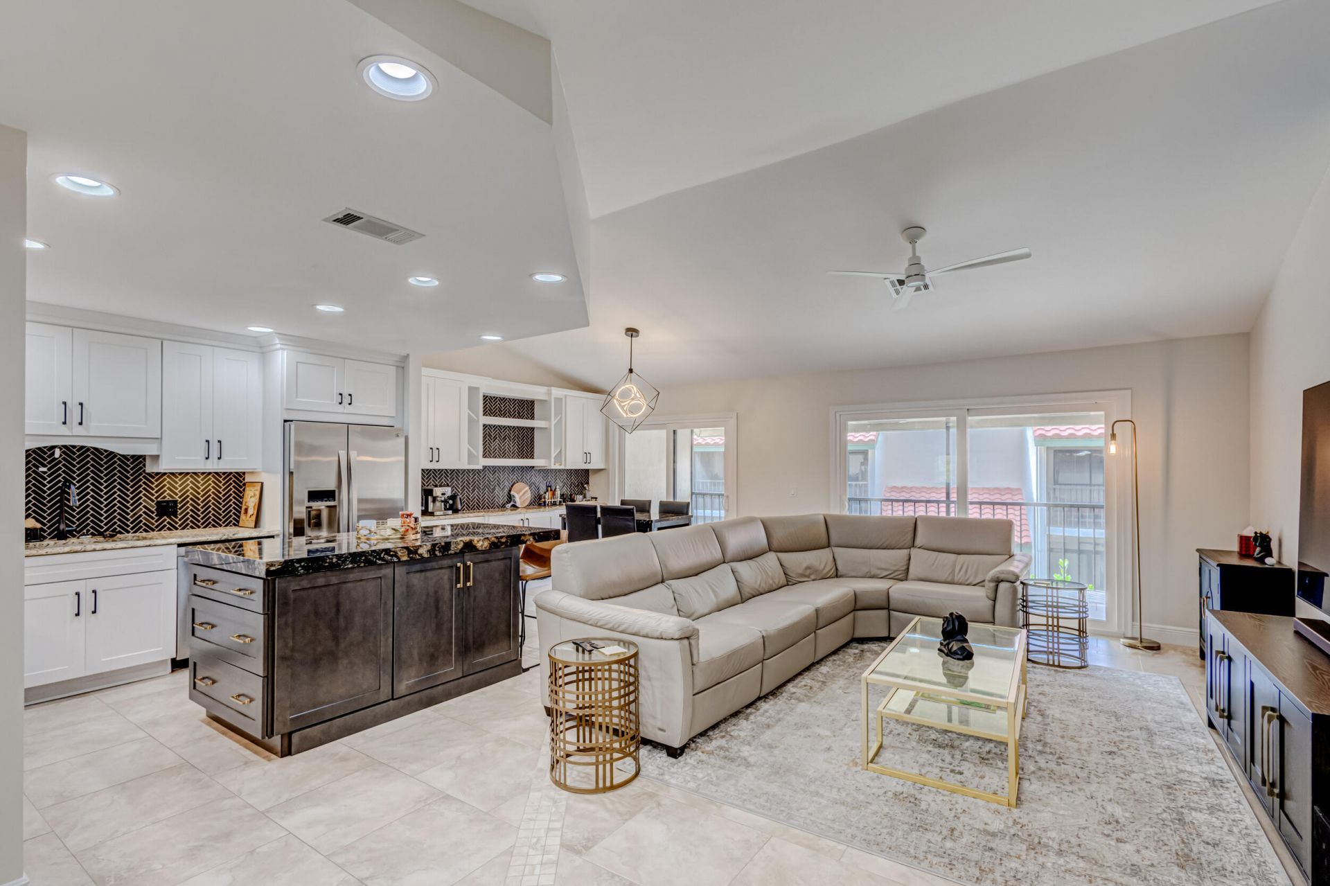 13 Lexington Lane E, Unit F, Palm Beach Gardens, FL 33418 Photo