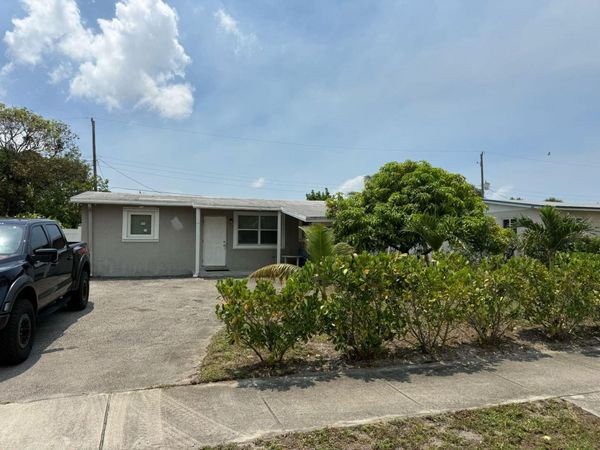 4161 NW 11th, Oakland Park, FL 33309
