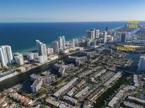 1000 Parkview Drive, Unit 316, Hallandale Beach, FL 33009
