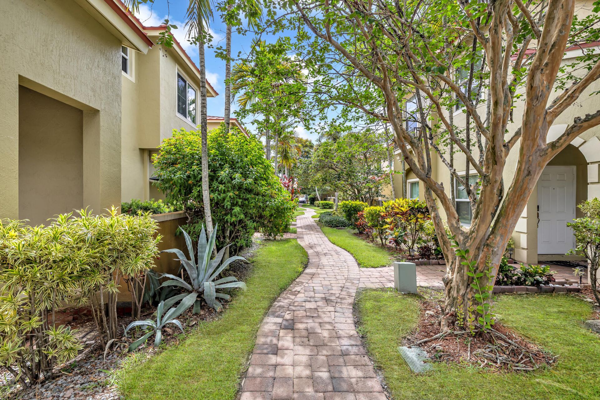 364 Lake Monterey Circle, Boynton Beach, FL 33426 Photo