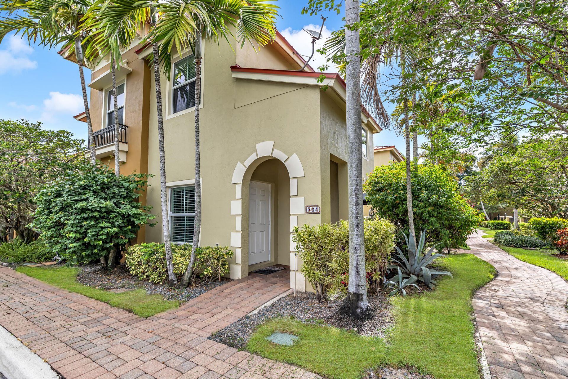 364 Lake Monterey Circle, Boynton Beach, FL 33426 Photo