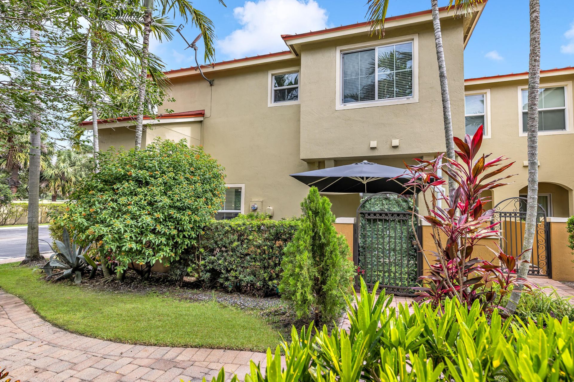 364 Lake Monterey Circle, Boynton Beach, FL 33426 Photo