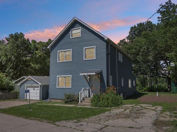 2107 Haegele DRIVE, Twin Lakes, WI 53181