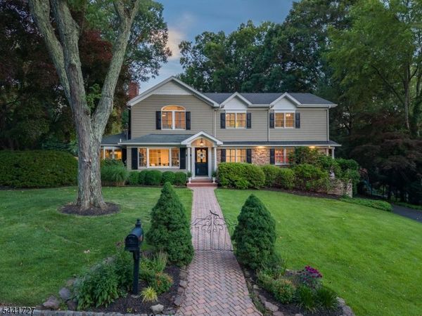 38 Hilltop Ter, Chatham, NJ 07928
