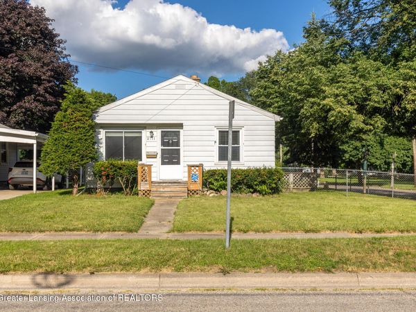 2711 Forest Avenue, Lansing, MI 48910
