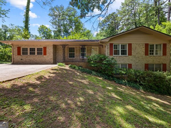 119 Hickory Avenue, Fayetteville, GA 30215
