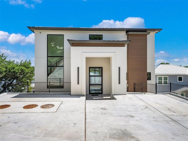 156 Skyline DR, Llano, TX 78643