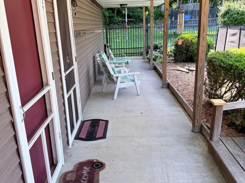 7975 Hinkle Road, Middletown, OH 45042 Photo 18