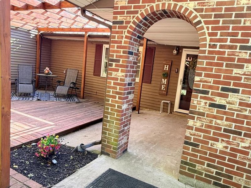 7975 Hinkle Road, Middletown, OH 45042 Photo 2