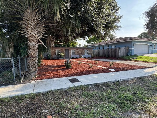 2881 NW 11th Place, Fort Lauderdale, FL 33311